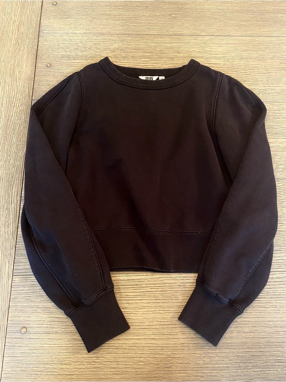Uniqlo Black Cropped Sweatshirt 100% Cotton
